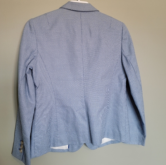 Blazer - Picture 3 of 5